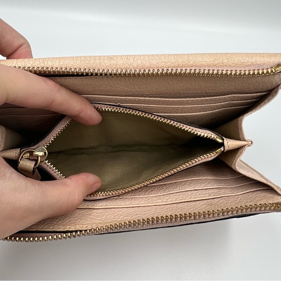 Chloe Elsie Wallet - Cream Chloe Turnlock Wallet - Picture 15 of 17